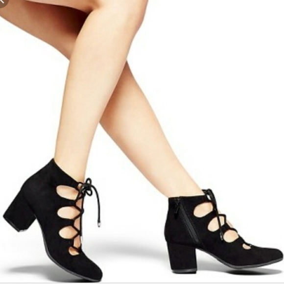 black tie up chunky heels